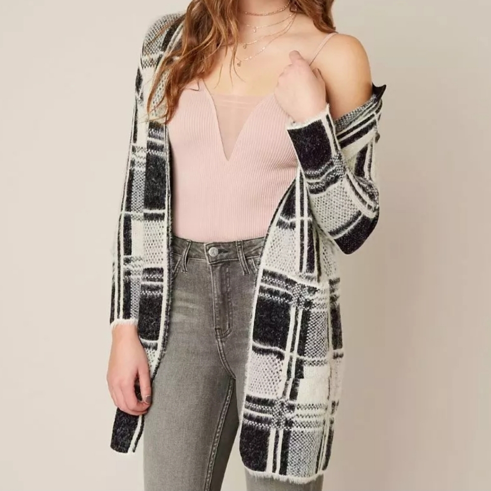 NWT Love by Design Matchmaker Cardigan Sweater Plaid Jacquard Medium Long Knit